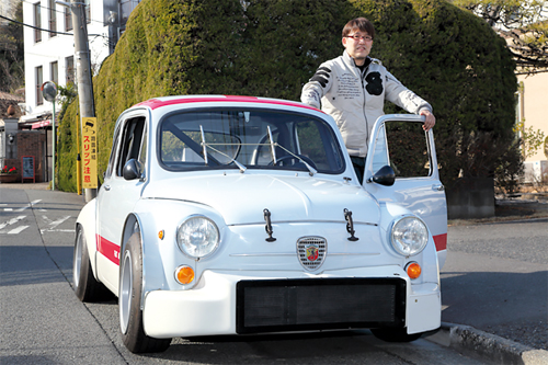 Fujishima Kôsuke nourrit une passion pour la voiture depuis sa plus tendre enfance.©Fujishima Kôsuke