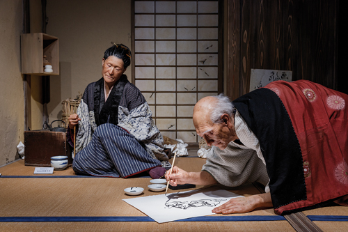 Les visiteurs peuvent découvrir dans quelles conditions “le vieux fou de dessin” travaillait. / Jérémie Souteyrat pour Zoom Japon
