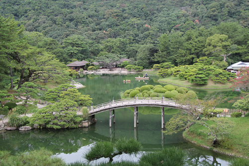 Le Ritsurin est considéré par les habitants de Takamatsu comme l’un des plus beaux jardins japonais du pays. / Johann Fleuri pour Zoom Japon