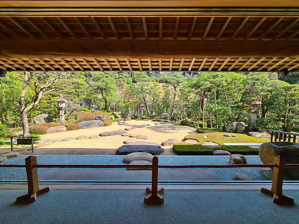 Le musee commemoratif Hirata Honjin et son jardin sec d'Izumo au Japon