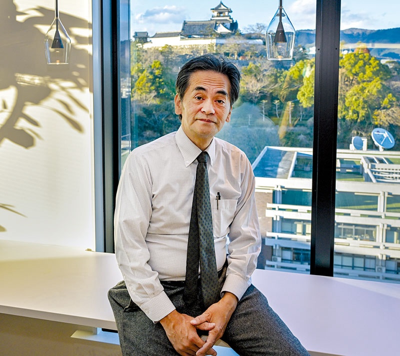 Head of the daily newspaper's editorial team - Yamaoka Masashi
- Kochi Shimbun