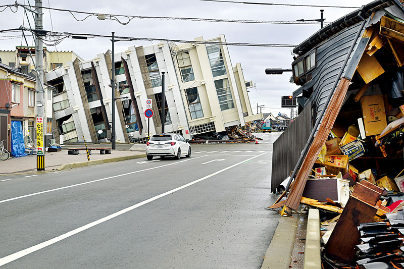 Collapsed buildings - Wajima - Earthquake - Photography