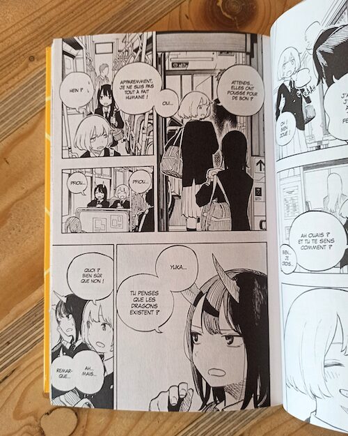 Ruri discute avec Yuka, son amie, Ruridragon tome 1