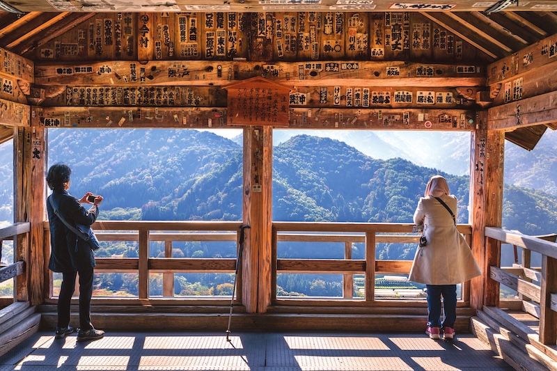 Yamadera offre une vue imprenable sur la vall&eacute;e 