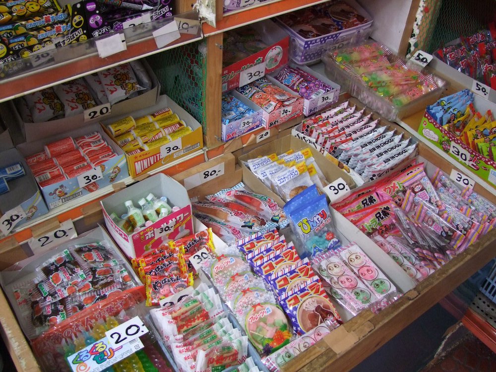 Bonbons dans une dagashiya